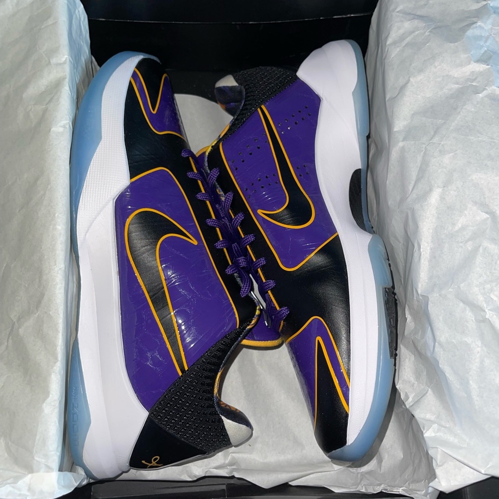 COPY - Kobe v protro  court purple/black